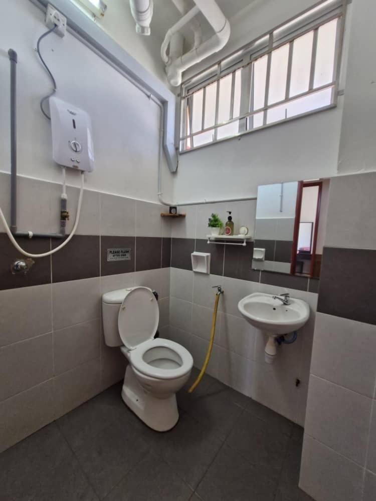 קואלה טרנגאנו Anggerik Camelia Homestay Apartment Ladang Tok Pelam מראה חיצוני תמונה