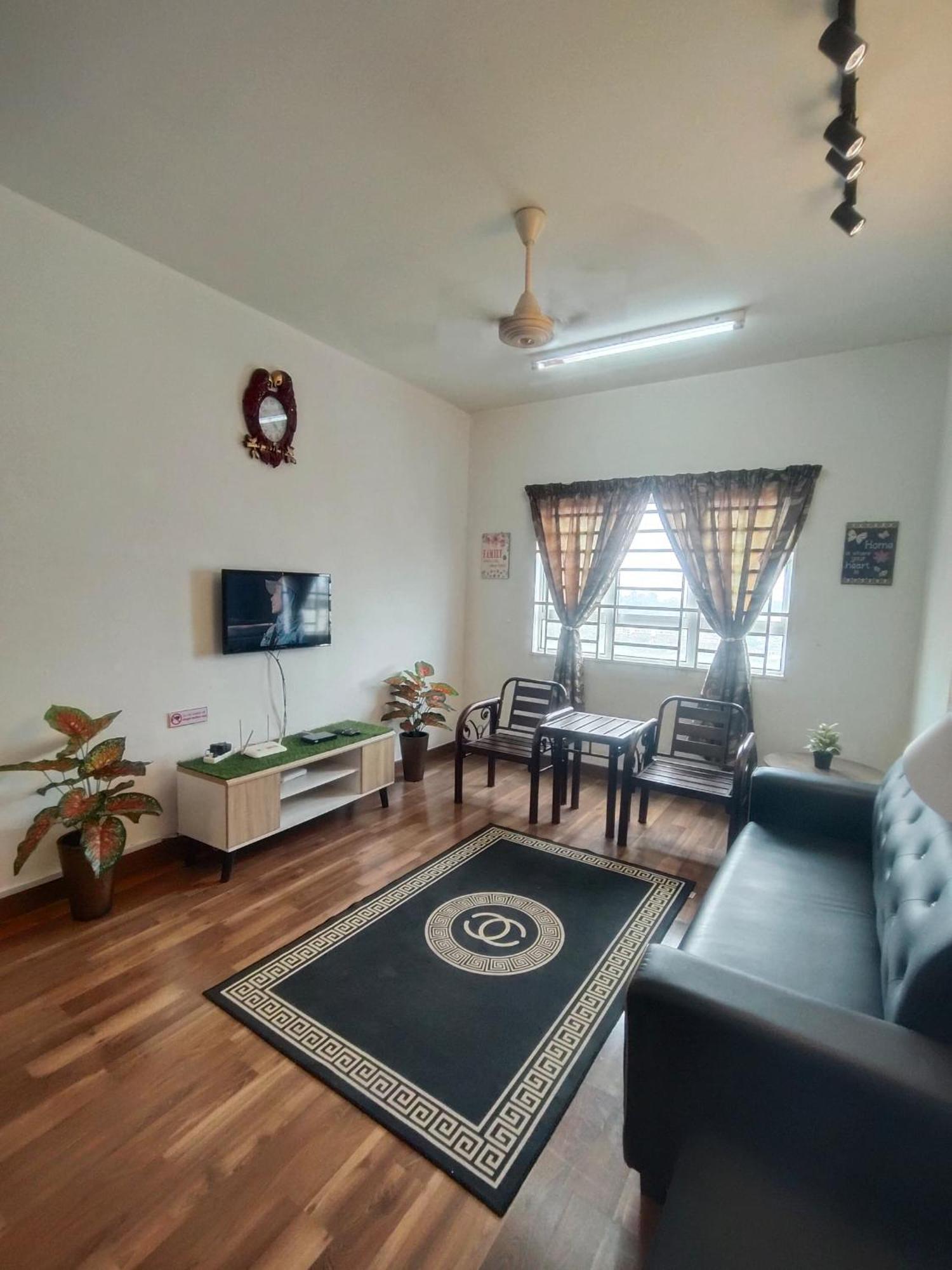 קואלה טרנגאנו Anggerik Camelia Homestay Apartment Ladang Tok Pelam מראה חיצוני תמונה
