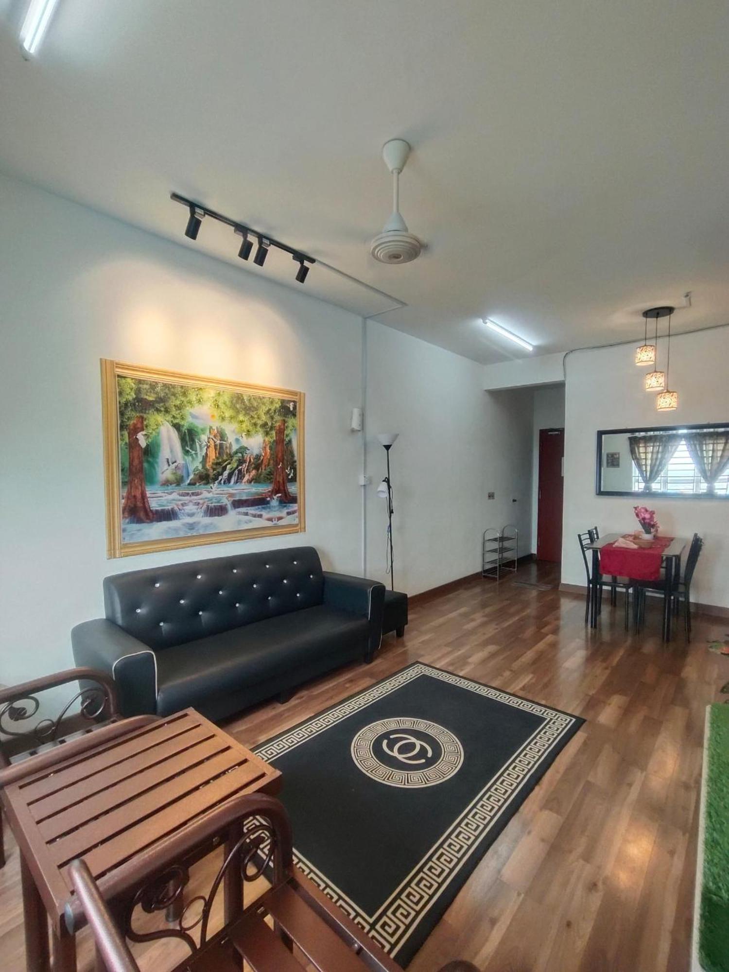 קואלה טרנגאנו Anggerik Camelia Homestay Apartment Ladang Tok Pelam מראה חיצוני תמונה